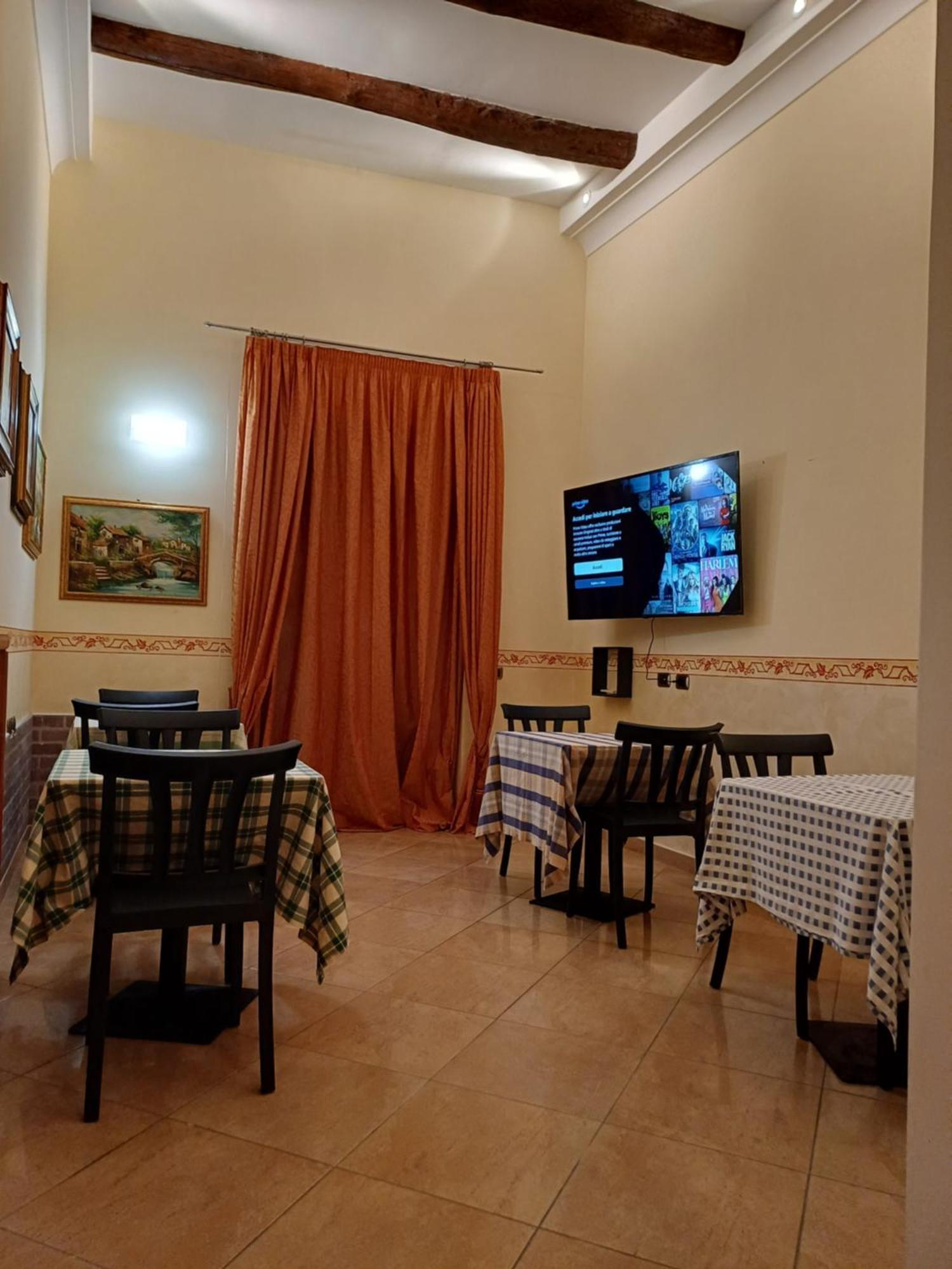 Ostello Napoli Town エクステリア 写真