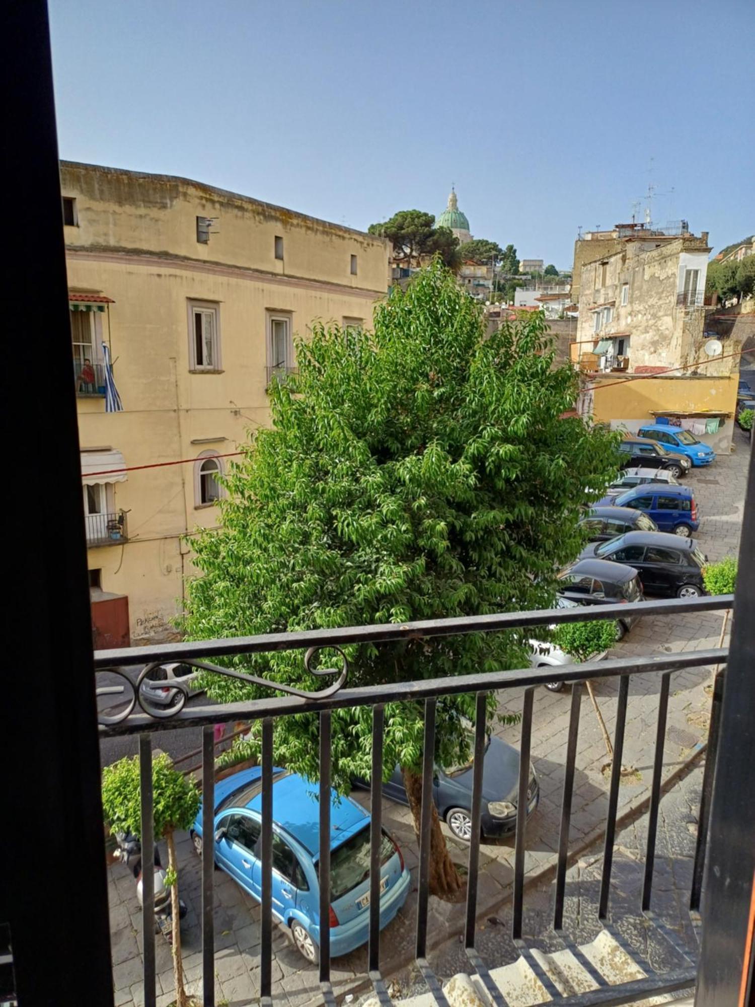 Ostello Napoli Town エクステリア 写真